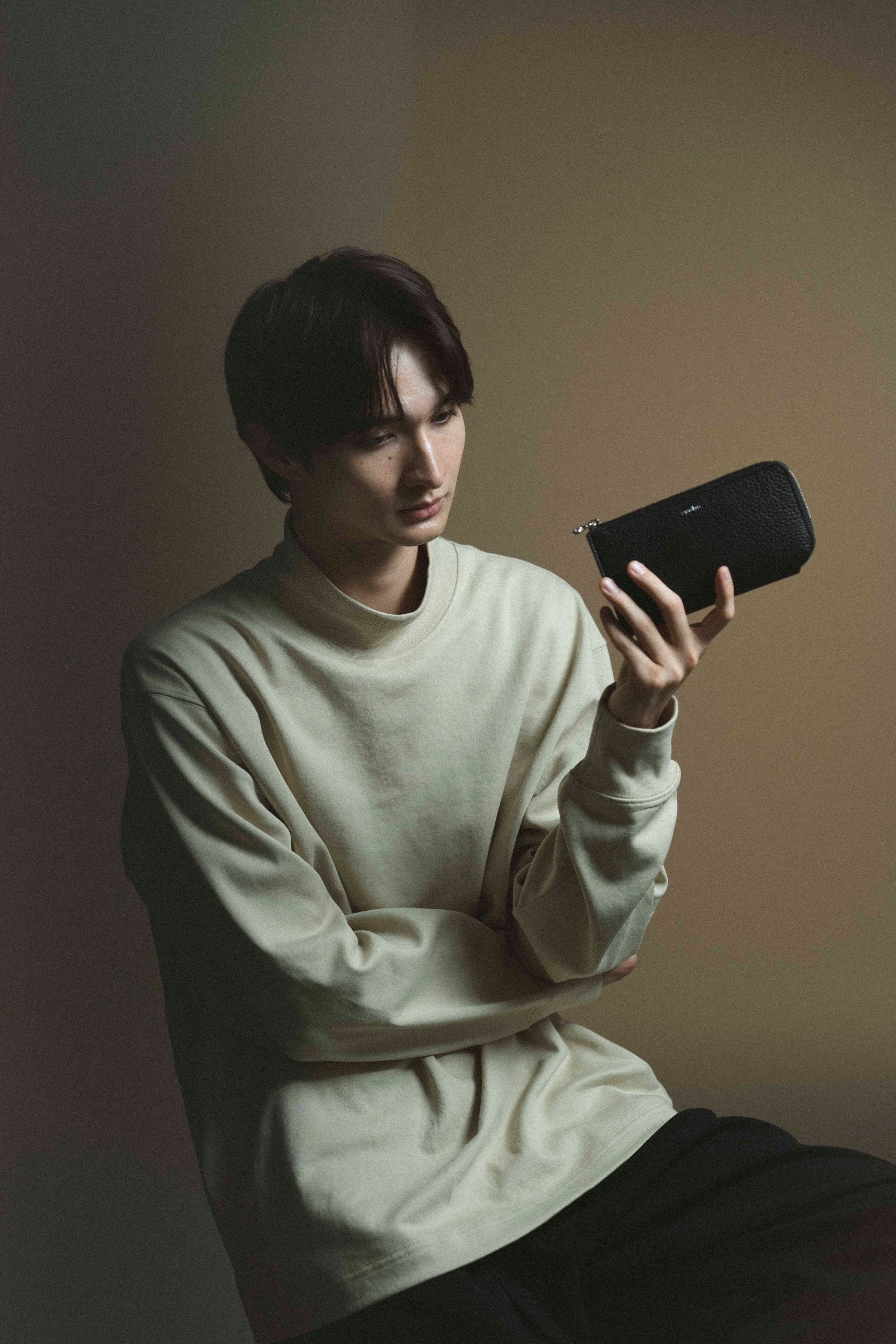 F/0 セミロングウォレット